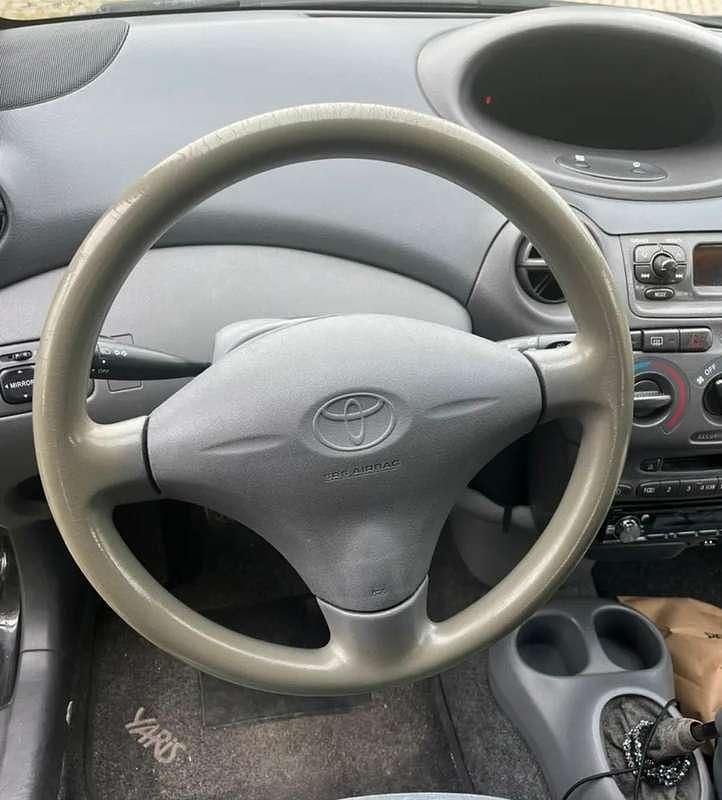 Usata Toyota Yaris Terra 68 CV (50 kW) 2001 Berlina