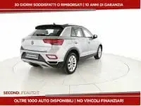 Usata VW T-Roc Life 150 CV (110 kW) 2024 Argento SUV