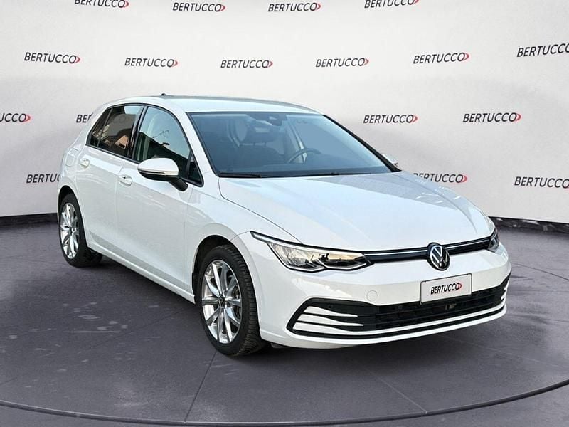 Usata VW Golf VIII Life 131 CV (96 kW) 2021 Bianco Berlina