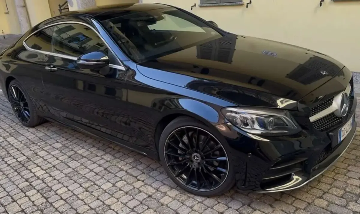 Usata Mercedes C220 Premium Plus 194 CV (142 kW) 2021 Nero Coupé