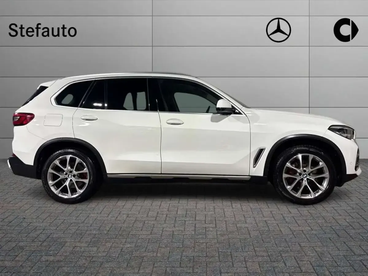 Usata BMW X5 231 CV (169 kW) 2023 Bianco SUV