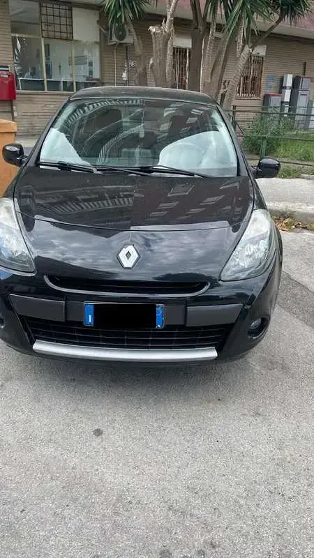 Usata Renault Clio II Luxe 75 CV (55 kW) 2010 Berlina