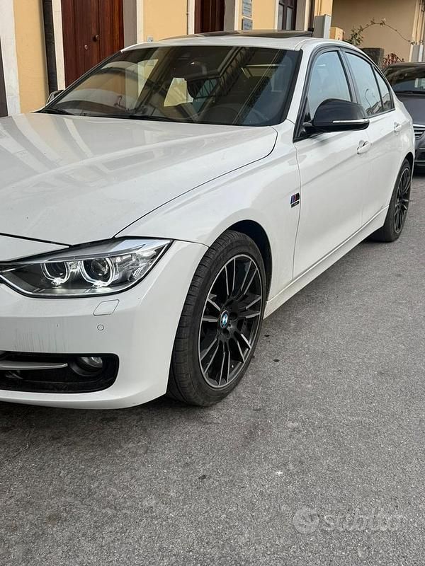 Käytetty BMW 320 Sport Line 184 HP (135 kW) 2014 Valkoinen Sedan