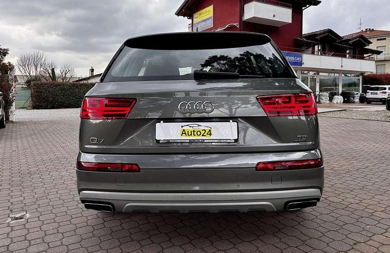 Usata Audi Q7 Business Plus 218 CV (160 kW) 2016 Grigio SUV