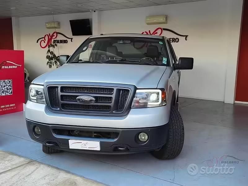 Begagnad Ford F-150 Lariat 300 HK (220 kW) 2007 Grå Pickup