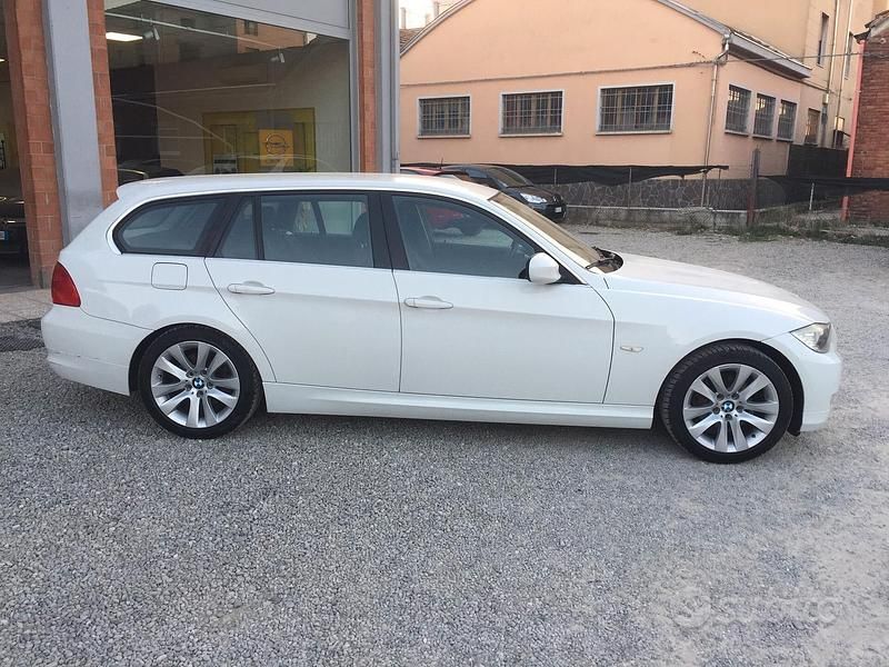 Usata BMW 316 116 CV (85 kW) 2010 Bianco Station wagon