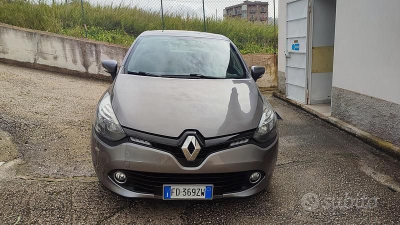 Usata Renault Clio IV Life 75 CV (55 kW) 2016 Grigio Berlina