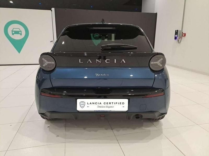 Usata Lancia Ypsilon 101 CV (74 kW) 2025 Blu Utilitaria