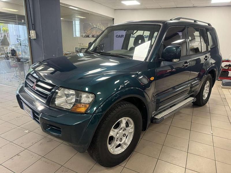 Usata Mitsubishi Pajero 160 CV (117 kW) 2001 Verde SUV