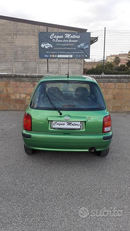 Usata Nissan Micra 60 CV (44 kW) 2000 Verde Utilitaria