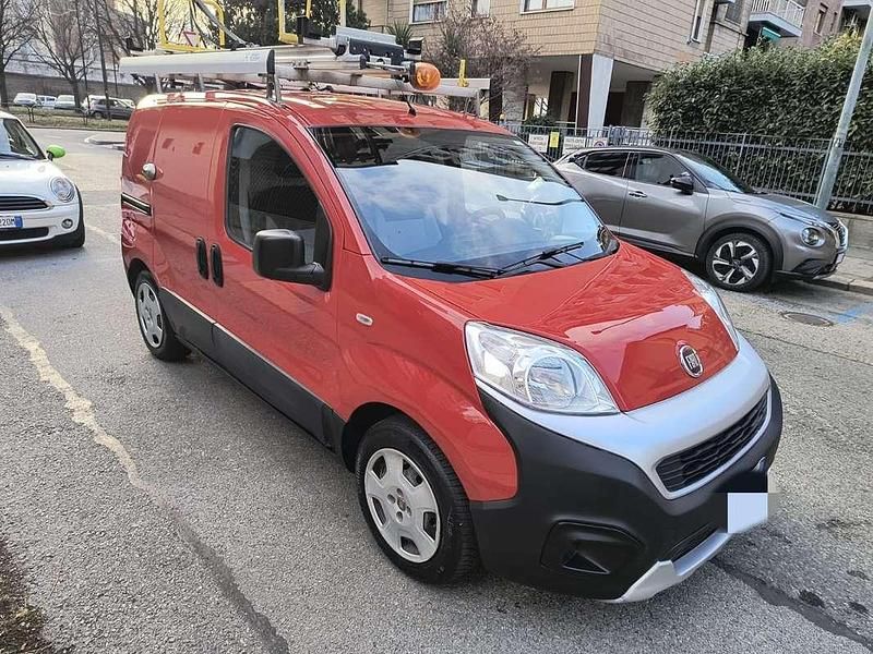 Usata Fiat Fiorino 95 CV (69 kW) 2017 Rosso Monovolume