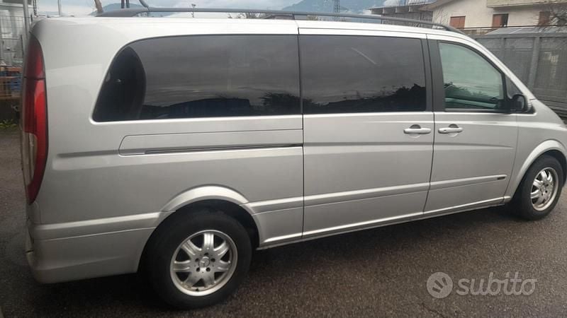 Usata Mercedes Viano 2005 Grigio Monovolume