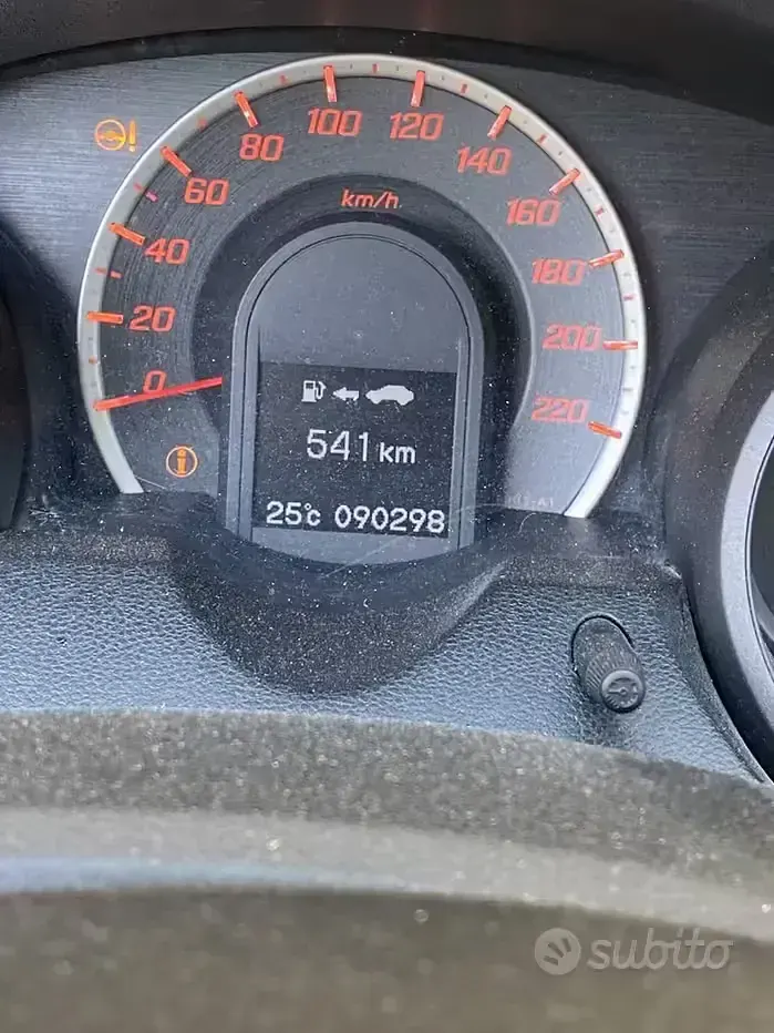 Usata Honda Jazz 90 CV (66 kW) 2012 Grigio Utilitaria