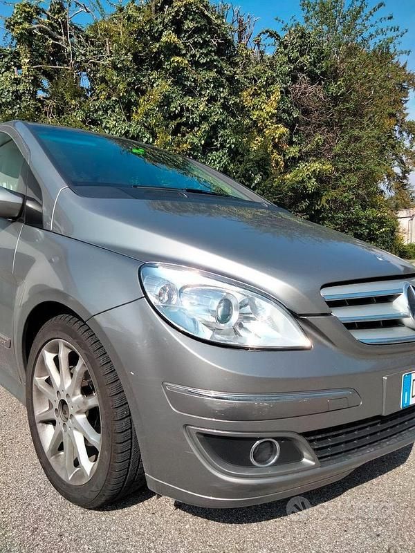 Usata Mercedes B170 116 CV (85 kW) 2007 Marrone Monovolume