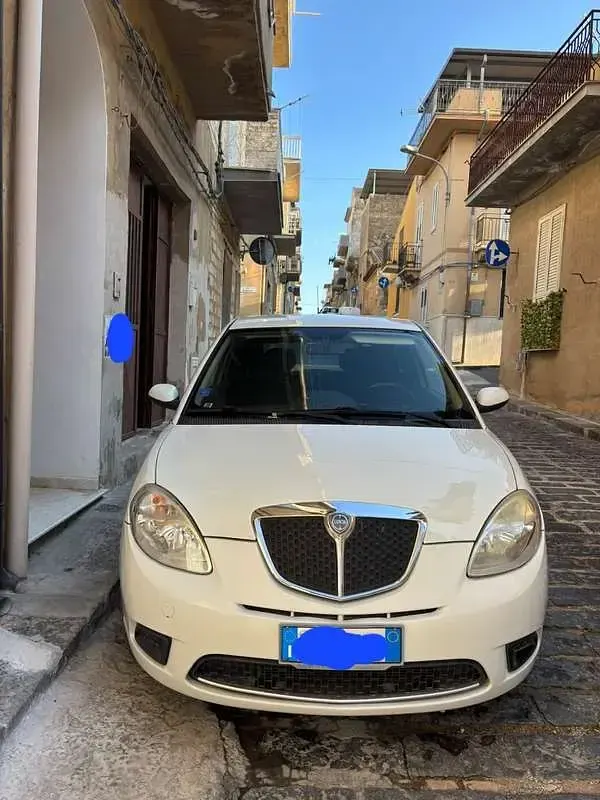 Usata Lancia Ypsilon 60 CV (44 kW) 2008 Utilitaria