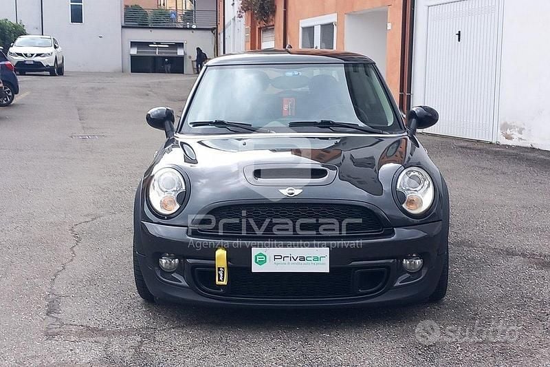 Usata Mini Cooper S 184 CV (135 kW) 2010 Grigio Utilitaria