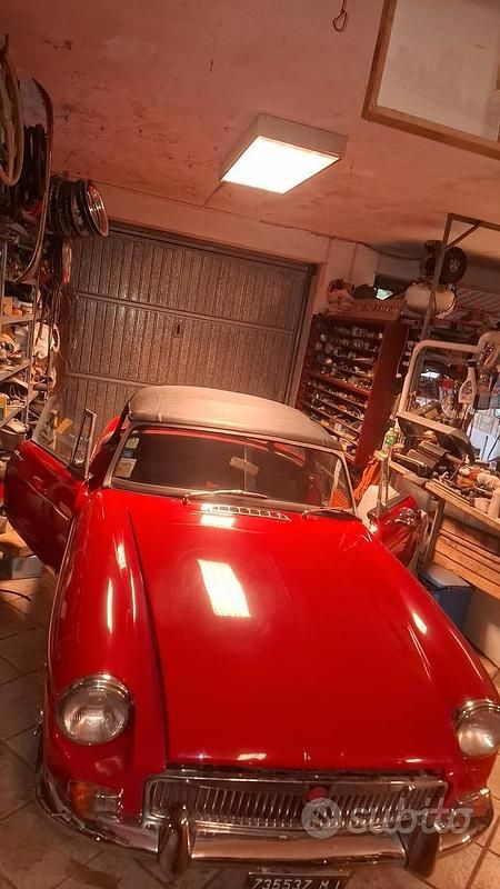 Usata MG B 1960 Rosso Cabrio