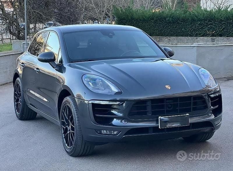 Grigio Usata 2018 Porsche Macan GTS SUV | 38.000 € (Buon prezzo) - Immagine 1/4