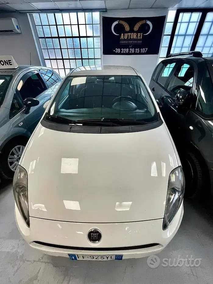 Usata Fiat Grande Punto 95 CV (69 kW) 2016 Bianco Utilitaria