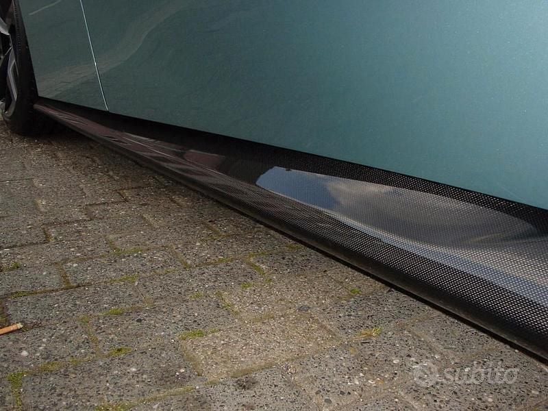 Nuova Ferrari 12 Cilindri 825 CV (606 kW) 2025