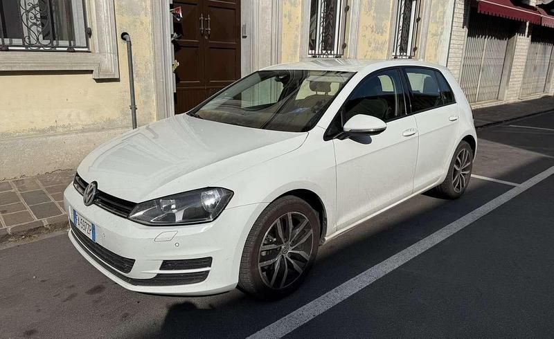 Usata VW Golf VII Comfortline 105 CV (77 kW) 2013 Berlina