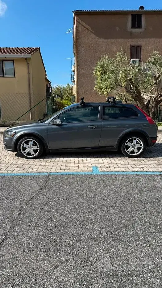 Usata Volvo C30 109 CV (80 kW) 2007 Grigio Utilitaria