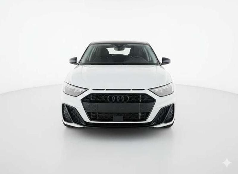 Usata Audi A1 Black Edition 116 CV (85 kW) 2025 Argento cavo met tetto nero Berlina