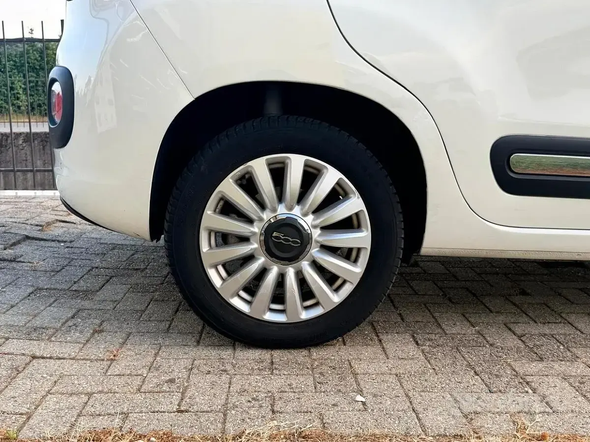Usata Fiat 500L Lounge 120 CV (88 kW) 2014 Bianco Monovolume