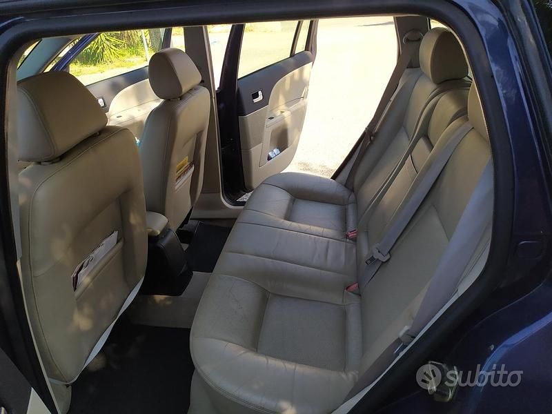 Usata Ford Mondeo Ghia 73 CV (53 kW) 2002 Station wagon