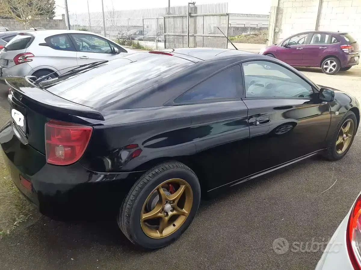 Usata Toyota Celica 143 CV (105 kW) 2004 Nero Coupé
