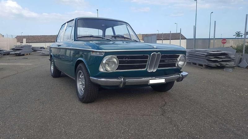 Usata BMW 1600 105 CV (77 kW) 1967 Verde scuro Berlina