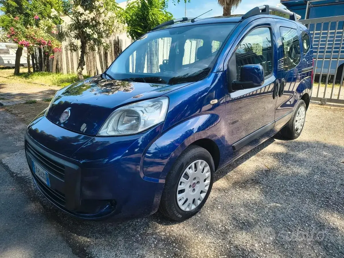 Usata Fiat Qubo Trekking 75 CV (55 kW) 2012 Bluazzurro Monovolume