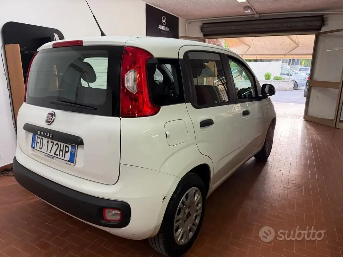 Usata Fiat Panda Lounge 69 CV (50 kW) 2016 Bianco Utilitaria