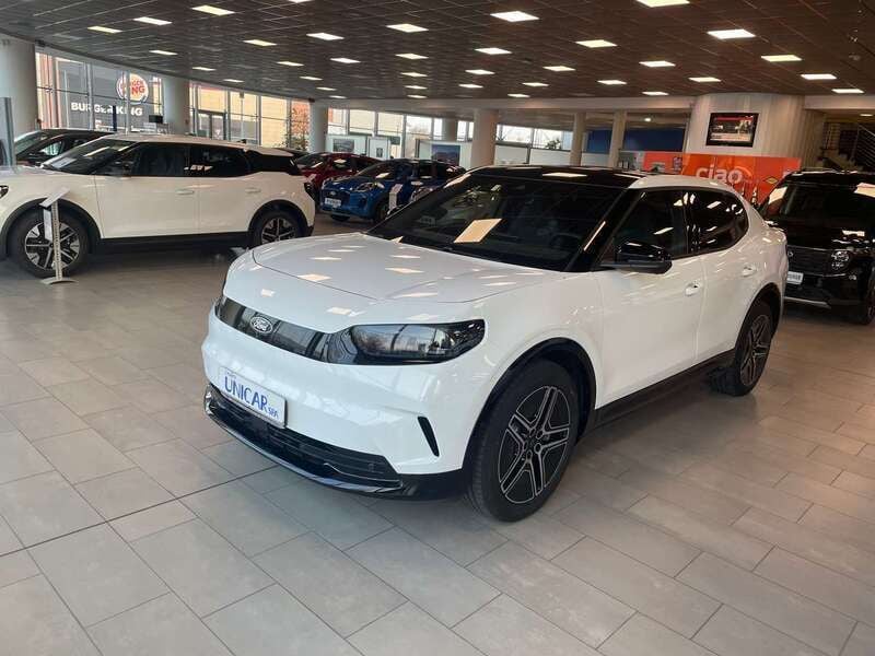 Usata Ford Capri Extended Range 210 kW (286 CV) 2024 Frozen white Berlina