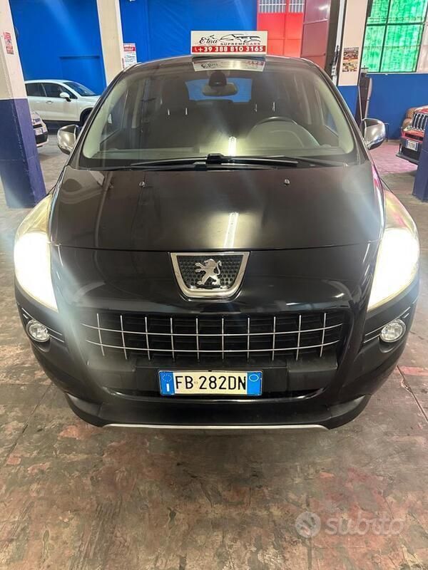 Usata Peugeot 3008 Active 120 CV (88 kW) 2016 Nero Station wagon