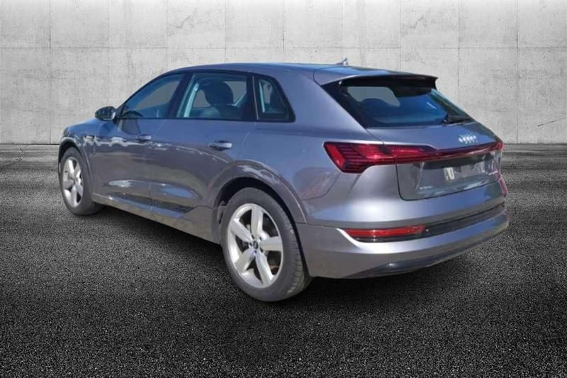 Usata Audi e-tron 158 kW (215 CV) 2021 Grigio SUV