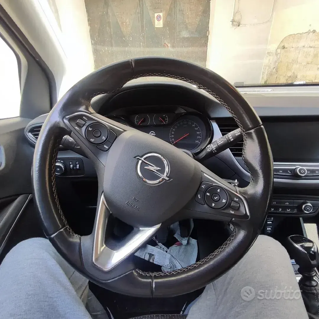 Usata Opel Crossland 110 CV (80 kW) 2022 Nero SUV