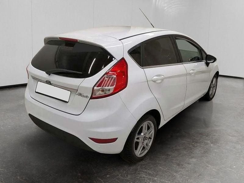 Usata Ford Fiesta Titanium 75 CV (55 kW) 2017 Bianco Utilitaria