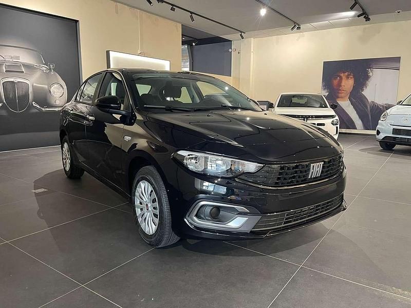 Nero cinema (metallizzato) Nuova 2025 Fiat Tipo Tre volumi | 14.990 € (Ottimo prezzo) - Immagine 1/4
