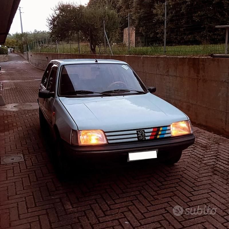 Usata Peugeot 205 60 CV (44 kW) 1992 Bianco Berlina