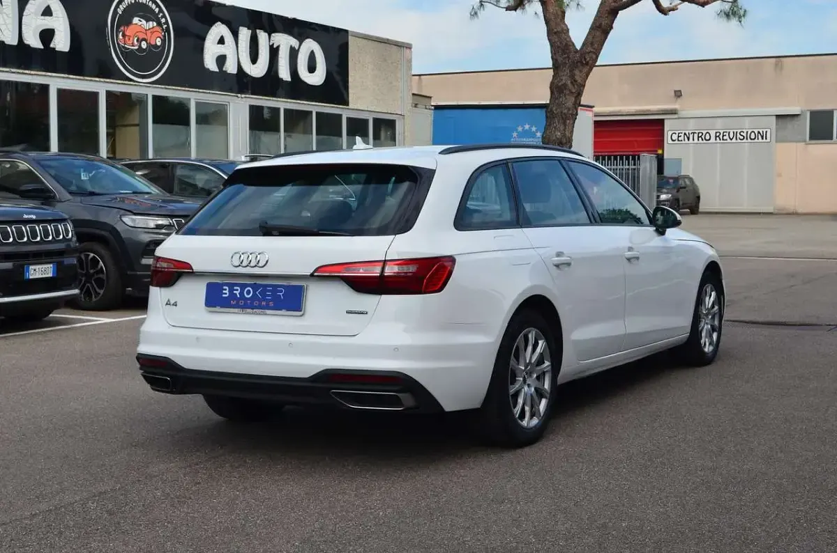 Usata Audi A4 190 CV (139 kW) 2020 Bianco ghiaccio Station wagon