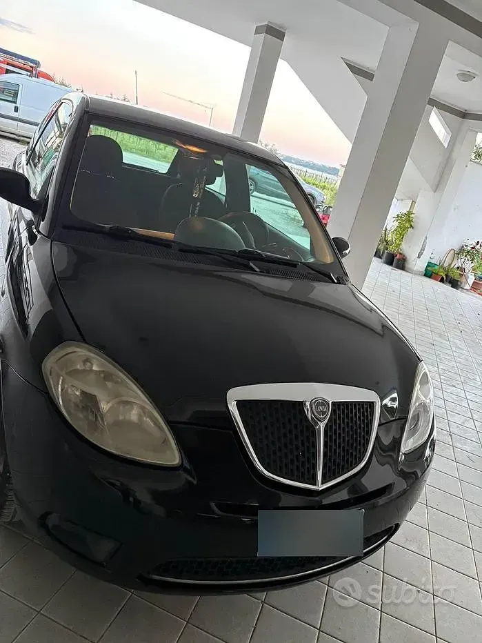 Usata Lancia Ypsilon 77 CV (56 kW) 2009 Nero Utilitaria