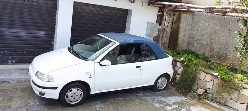Usato 1996 Fiat Punto Cabriolet Benzin (2.200 €)