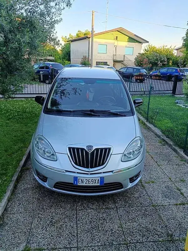 Usata Lancia Musa S 92 CV (67 kW) 2012 Monovolume