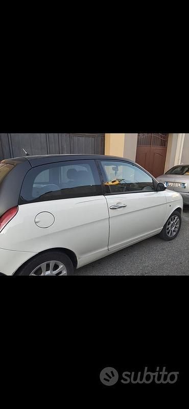 Usata Lancia Ypsilon 2006 Utilitaria