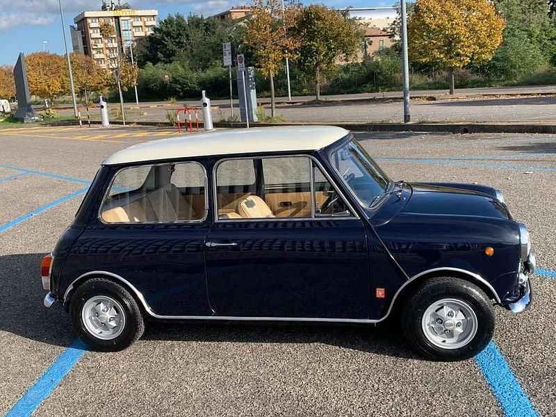 Usata Innocenti Mini 75 CV (55 kW) 1974 Blu/azzurro Utilitaria