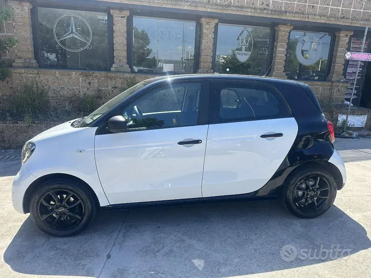 Usata Smart ForFour Passion 60 CV (44 kW) 2016 Bianco Utilitaria