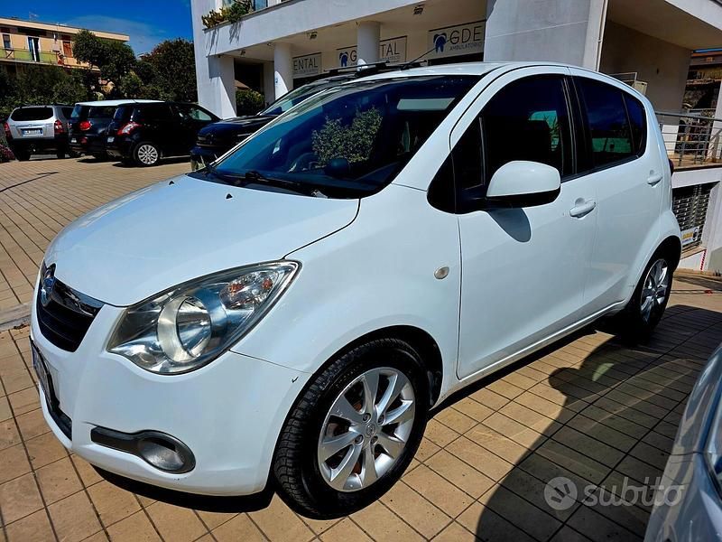 Usata Opel Agila 68 CV (50 kW) 2013 Bianco Utilitaria
