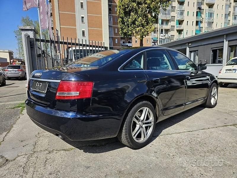 Begagnad Audi A6 224 HK (164 kW) 2004 Blå Sedan
