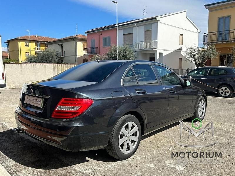 Usata Mercedes C220 Executive 136 CV (100 kW) 2012 Blu Berlina